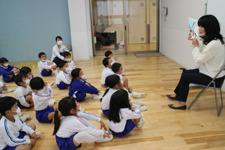 外部講師レッスンが始まりました｜まんまるこども園ブログ御南まんまるこども園